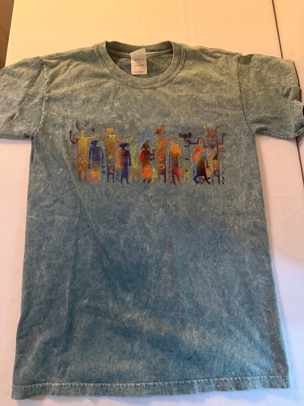 Gildan Unisex Small Teal Mineral Wash Southwestern Petroglyph Graphic T-Shirt